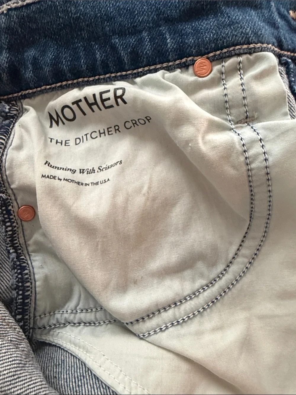 MOTHER Superior The Ditcher Cropped Straight Jeans in Running With Scissors